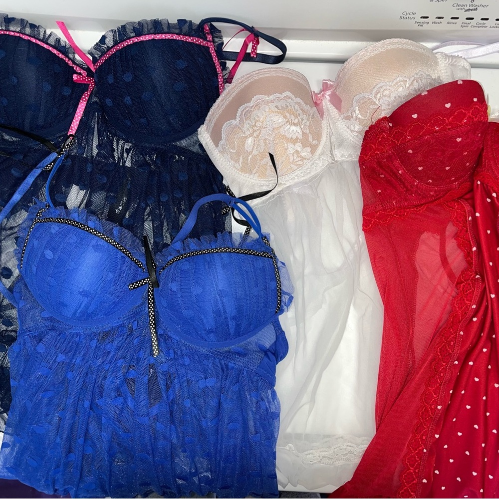 New No Tags Lingerie Bundle Size Small